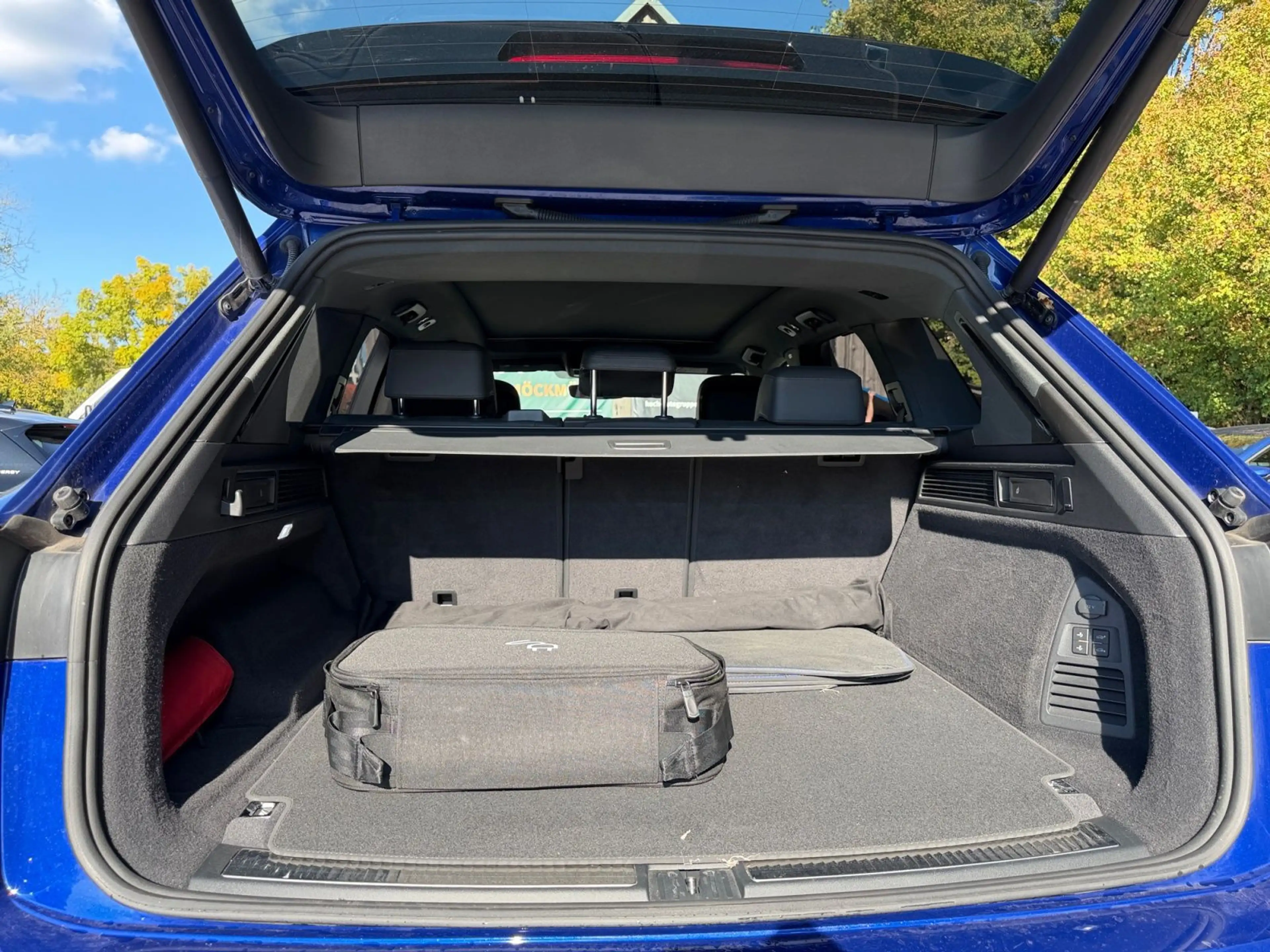 Volkswagen Touareg eHybrid R 4M Pano Leder Navi LED AHK — photo 15