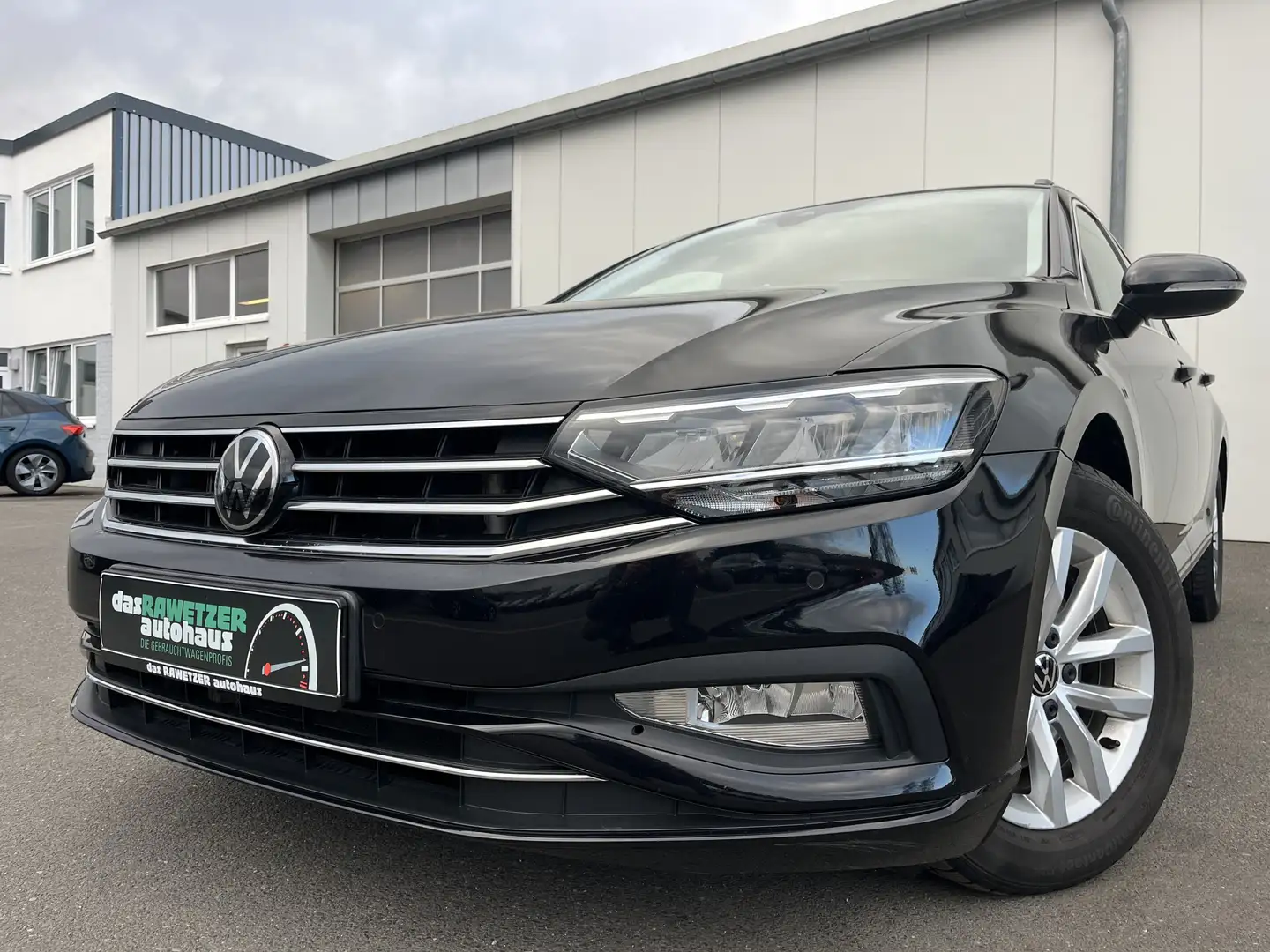 Volkswagen Passat Variant 2.0 TDI DSG Business 156€ m. 20% Anzahlung DAB N Schwarz - 1