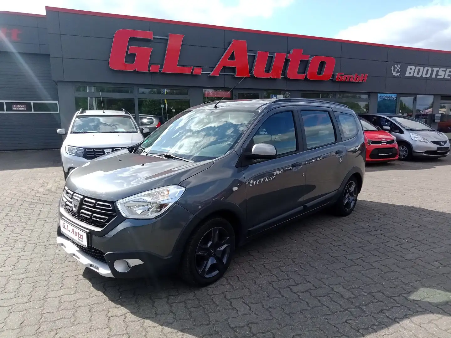 Dacia Lodgy Stepway Celebration/NAVI/KAM/SH/PDC/TEMPO/ Grau - 1