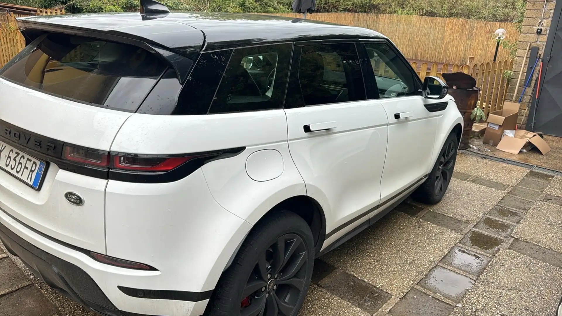 Land Rover Range Rover Evoque 2.0d i4 mhev R-Dynamic awd 163cv auto Bianco - 2