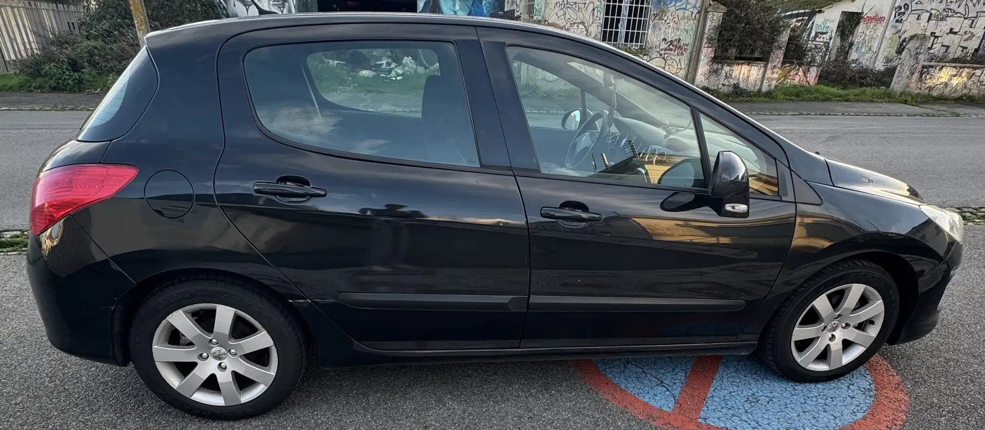 Peugeot 308 1.6 HDi 92ch FAP BLUE LION Confort Pack - 1