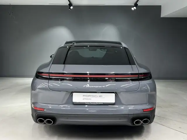 Porsche Panamera view 4