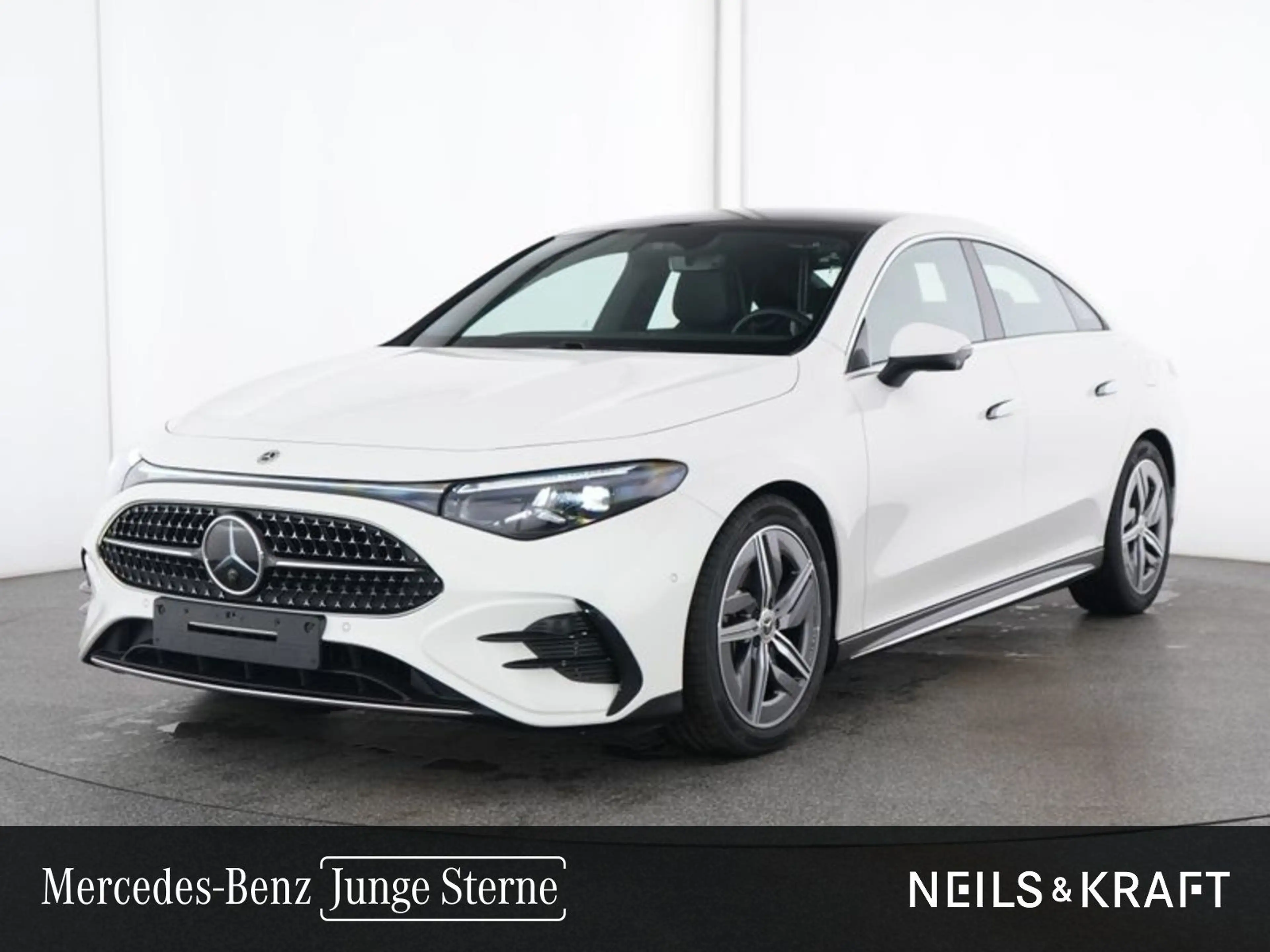 Mercedes-Benz CLA 180 AMG+TOTW+AMBIENTE+DISTRONIC+PANO+KAM+LED