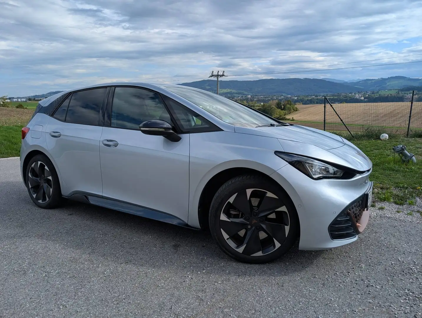 CUPRA Born Born 77kWh e-Boost 5 Sitzer Silber - 2