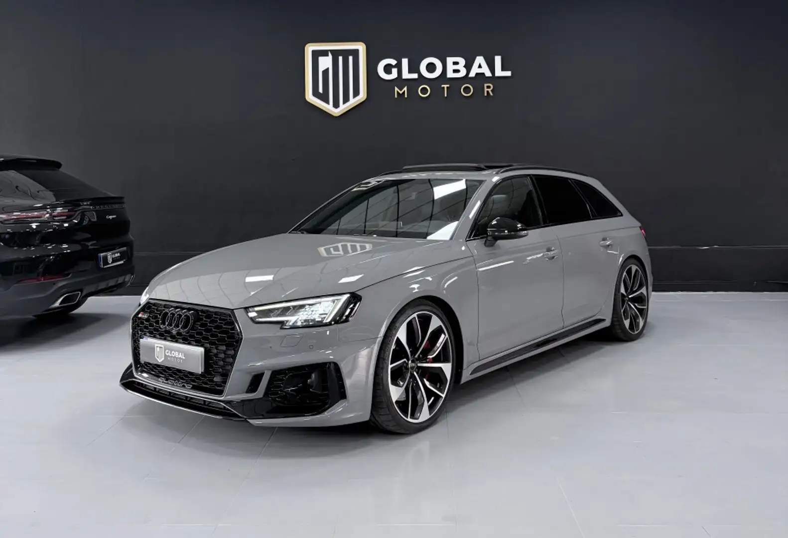 Audi RS4 Avant 2.9 TFSI quattro tiptronic Gris - 1