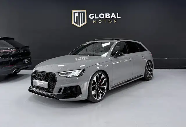 Audi RS4 Avant 2.9 TFSI quattro tiptronic