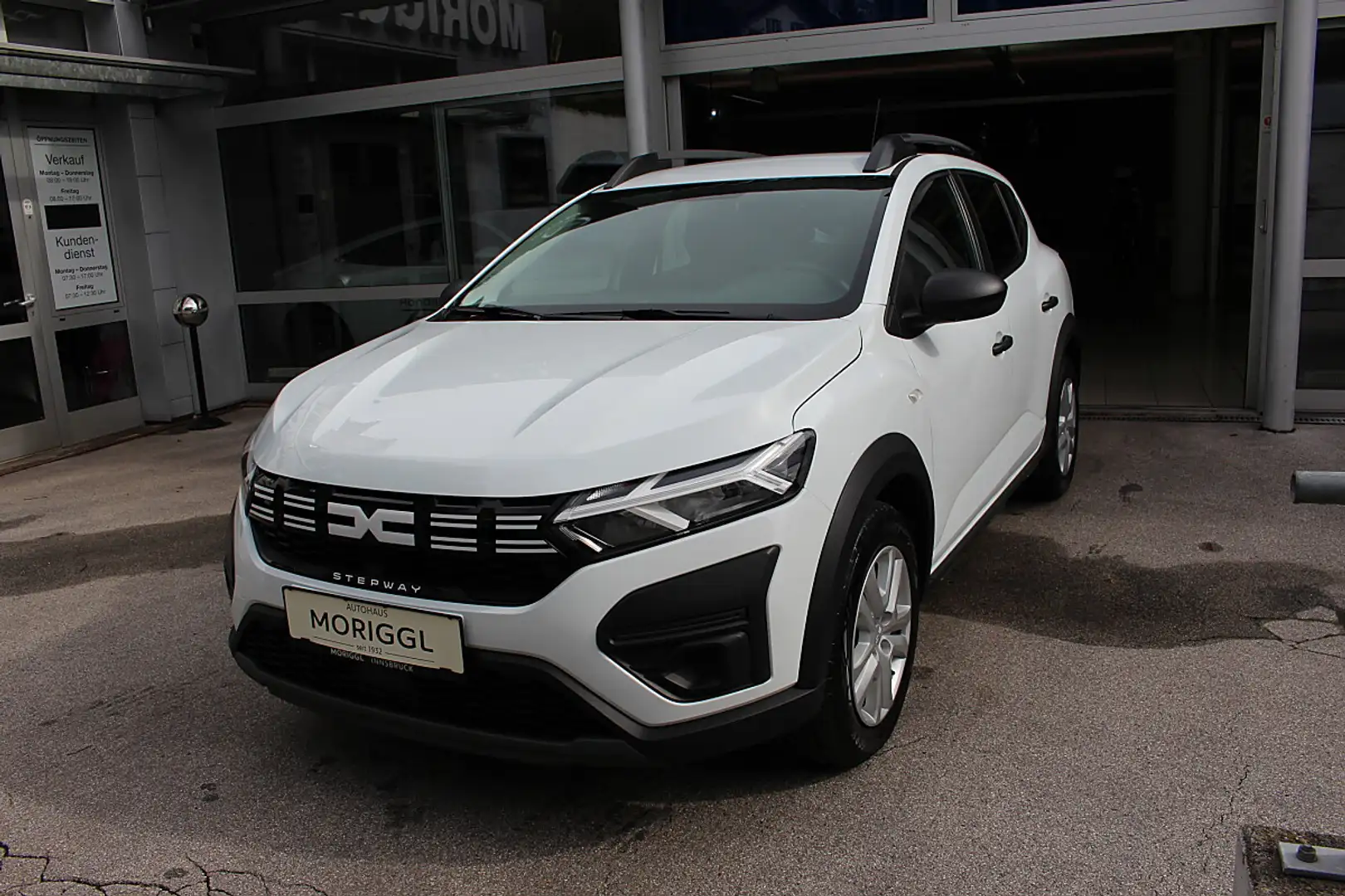 Dacia Sandero Stepway Essential TCe 90 Weiß - 2
