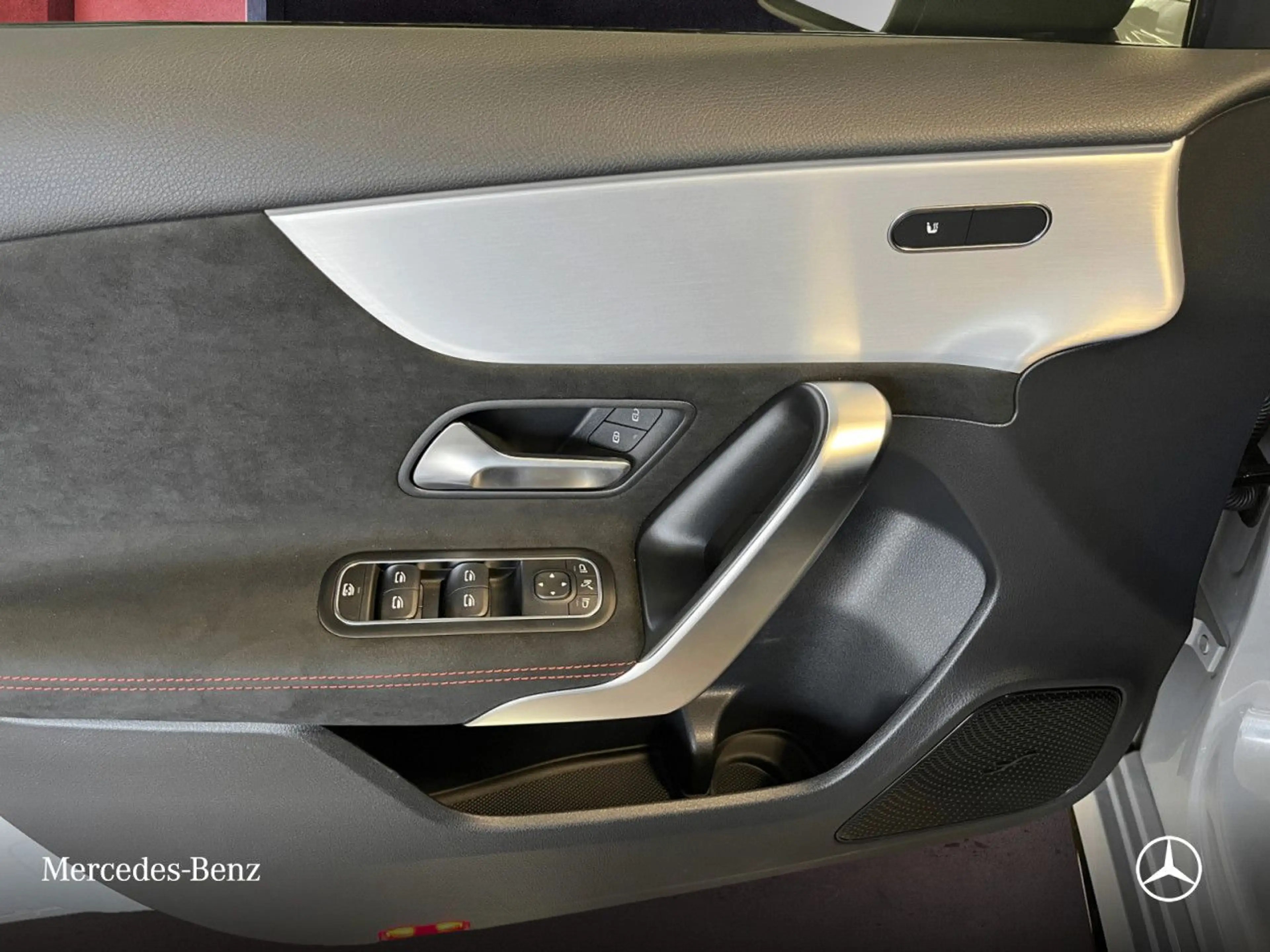 Mercedes-Benz A 35 AMG A 35 4M Kompakt AMG+AHK+MULTIBEAM+STHZG+KAMERA+8G — photo 13