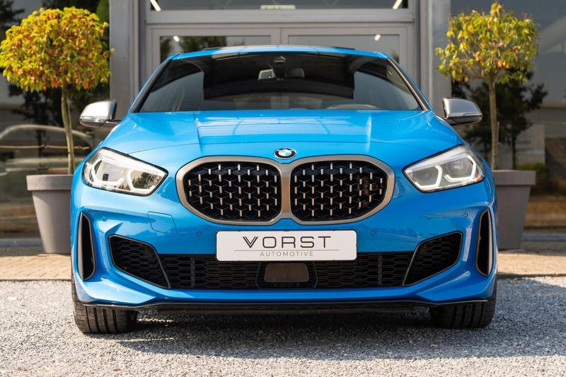 BMW 135 1-serie M135i xDrive High Executive Pano HUD HK Vo — photo 2