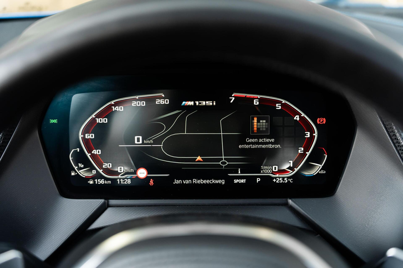 BMW 135 1-serie M135i xDrive High Executive Pano HUD HK Vo — photo 34