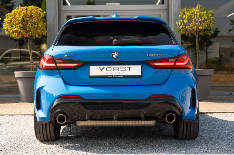 BMW 135 1-serie M135i xDrive High Executive Pano HUD HK Vo — photo 5
