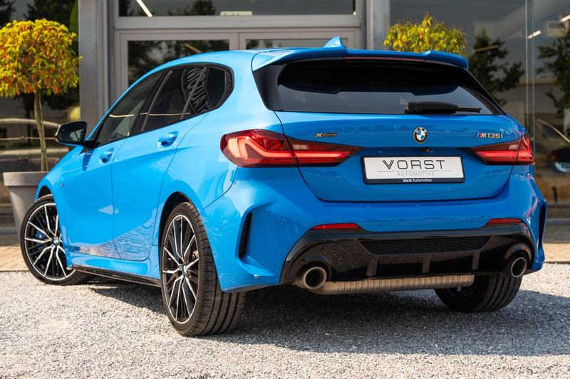 BMW 135 1-serie M135i xDrive High Executive Pano HUD HK Vo — photo 4