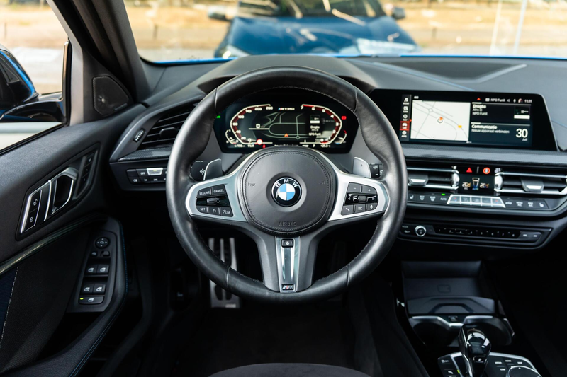BMW 135 1-serie M135i xDrive High Executive Pano HUD HK Vo — photo 16