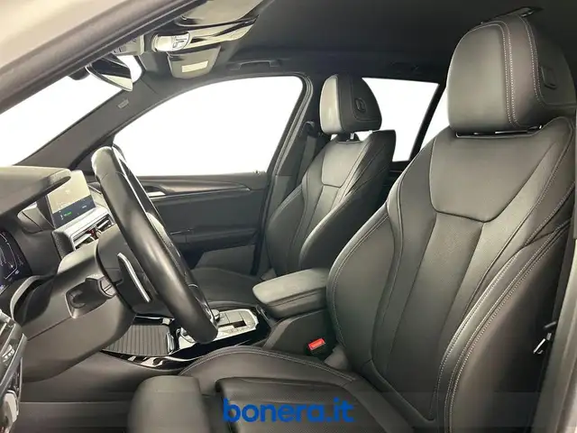 BMW X3 view 14