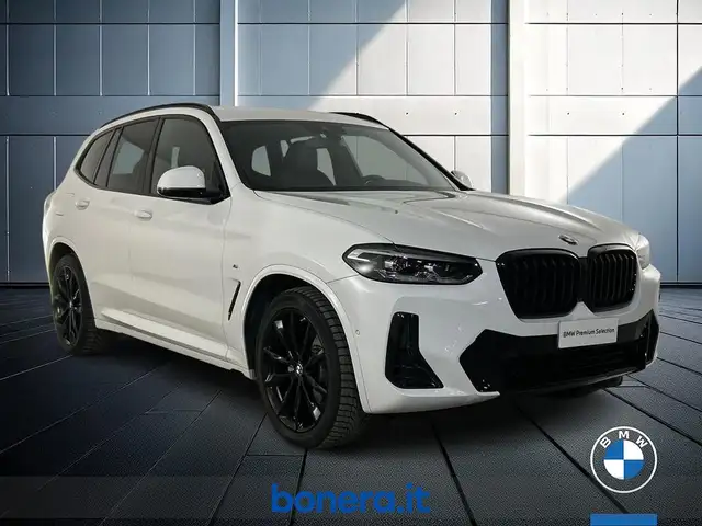 BMW X3 view 4