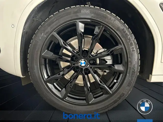 BMW X3 view 12