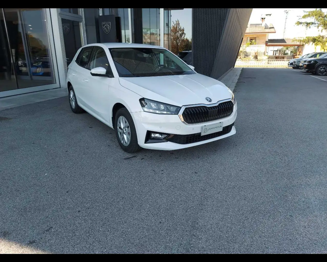 Skoda Fabia 1.0 MPI 80 CV Selection Weiß - 2