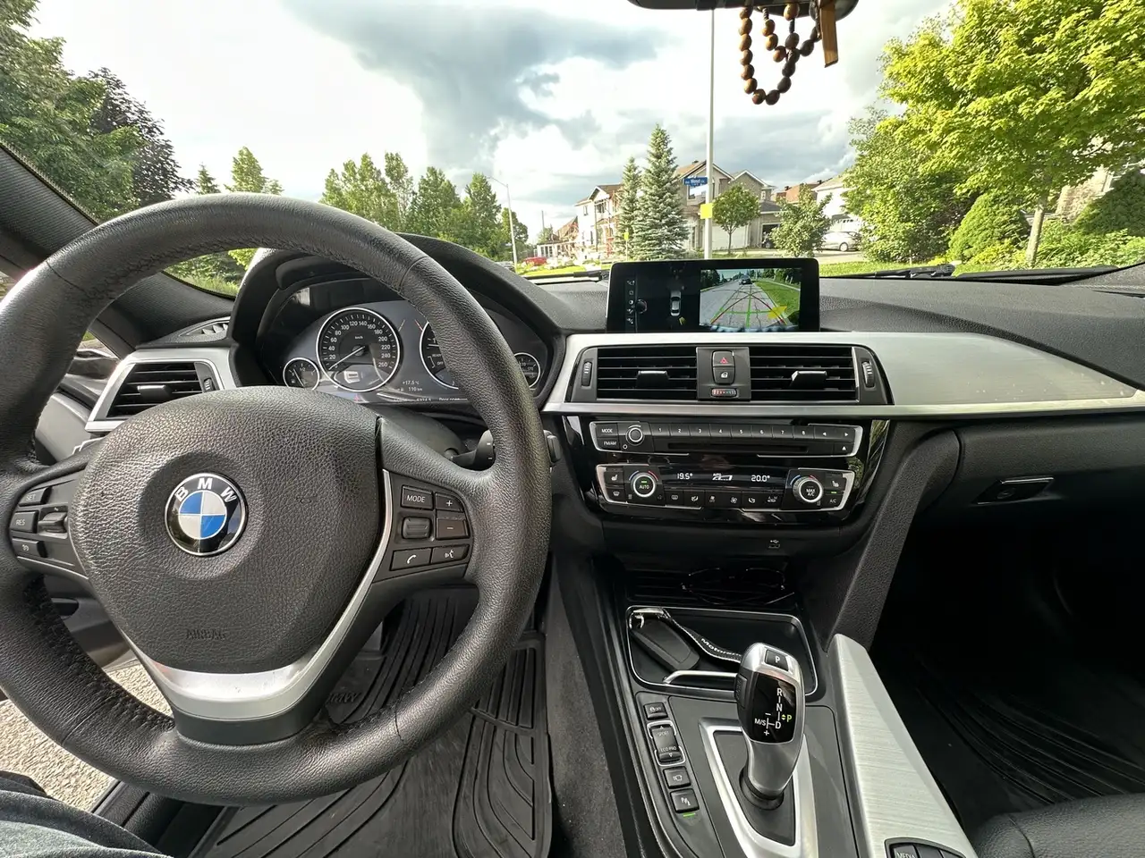 BMW 3 Series снимка BMW 3 Series