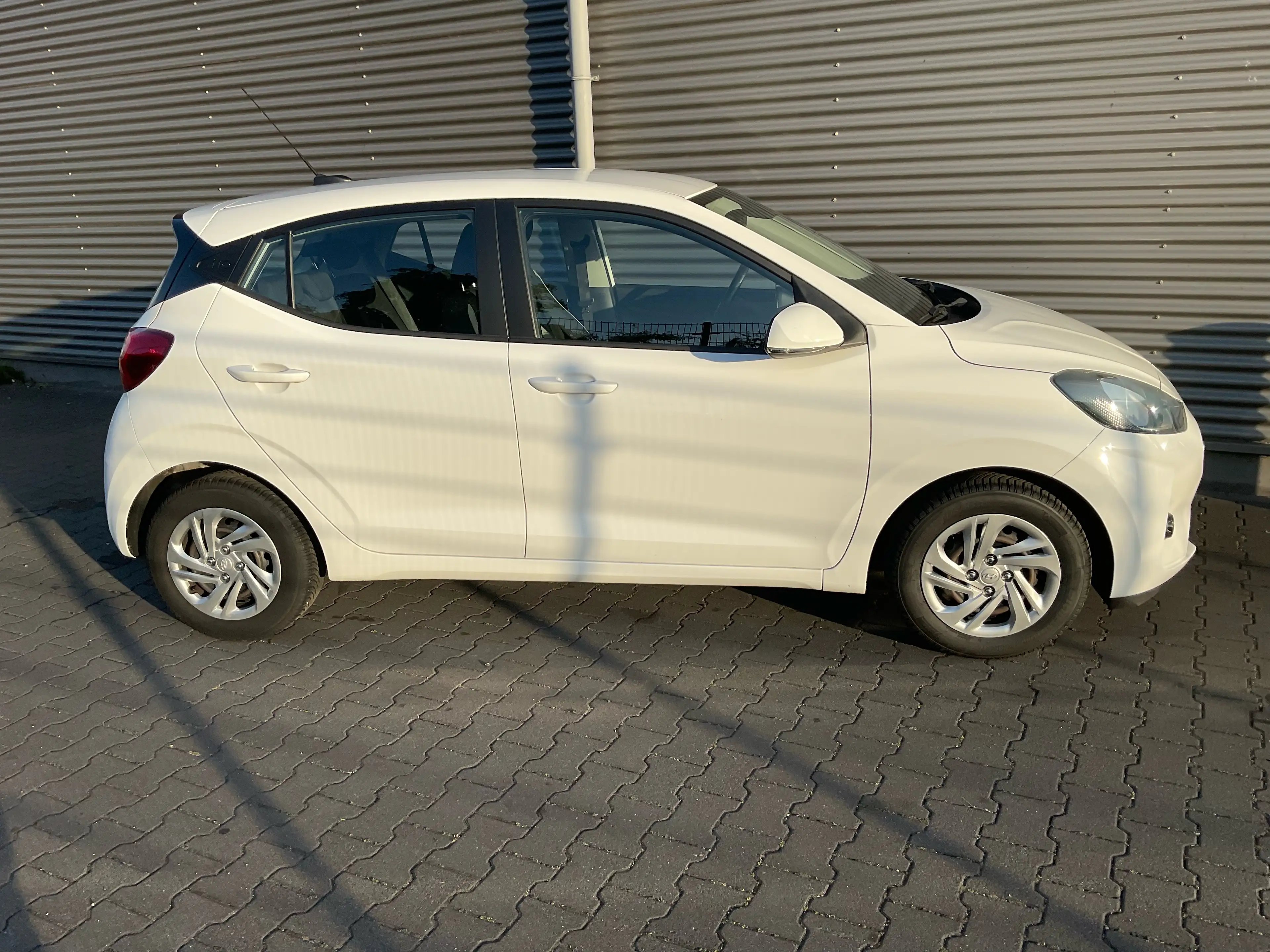 Hyundai i10 1.0i Comfort Automaat — photo 4