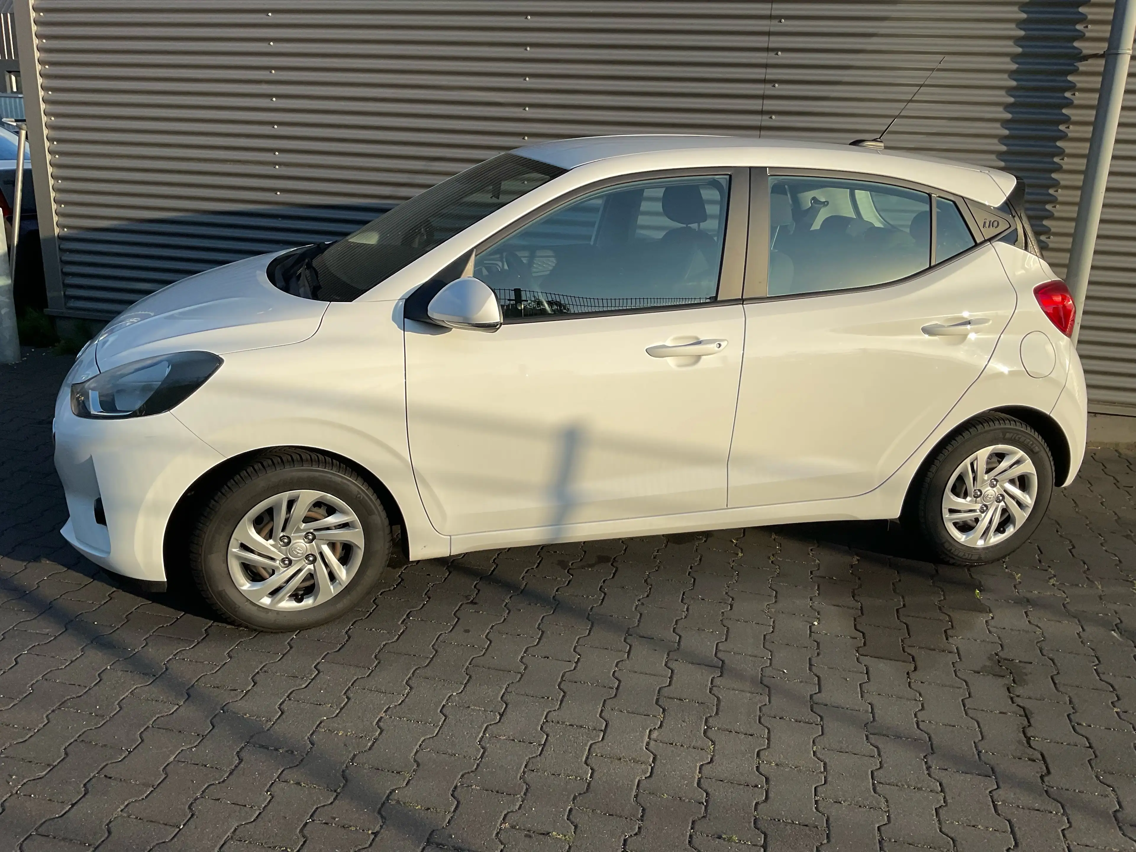 Hyundai i10 1.0i Comfort Automaat — photo 2