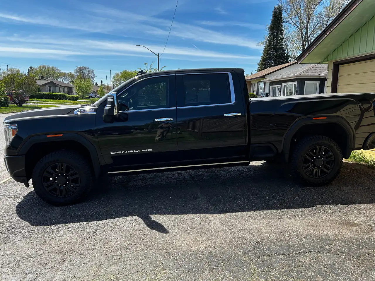 GMC Sierra 3500HD снимка GMC Sierra 3500HD