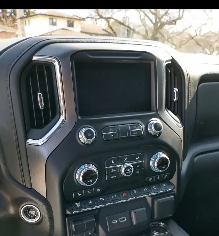 GMC Sierra 3500HD снимка GMC Sierra 3500HD