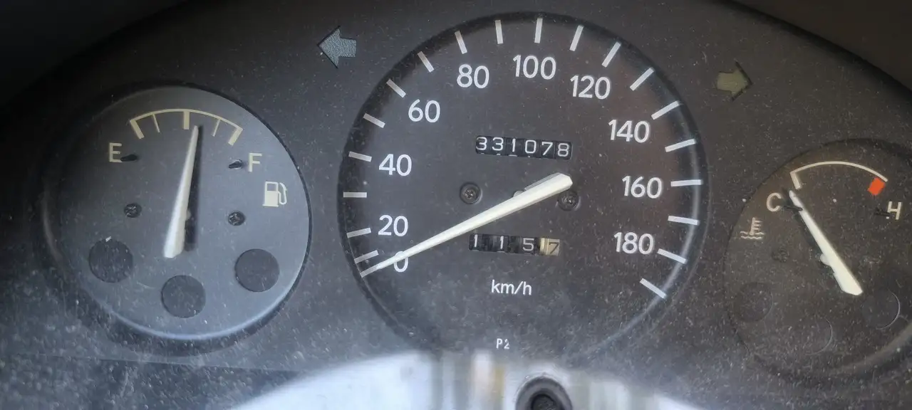 Toyota Starlet 1.3 XLi, foto 2