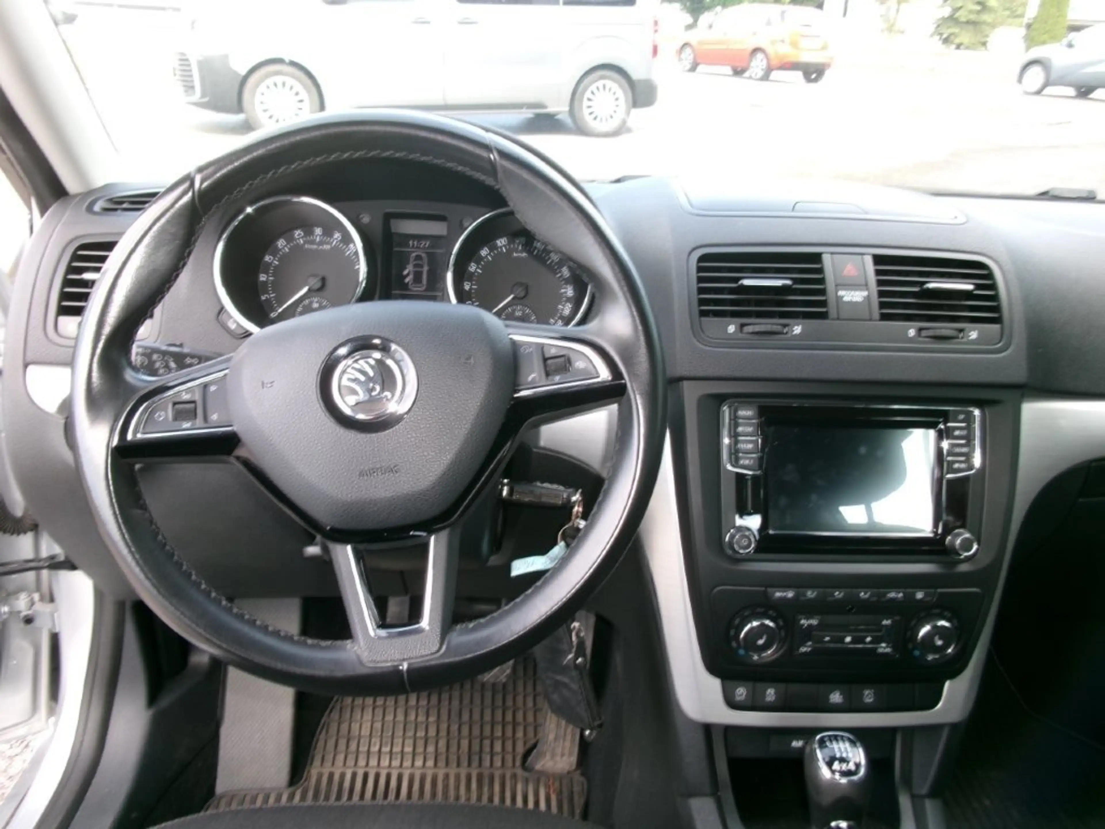 Skoda Yeti Yeti 2,0 TDI SCR 4x4 Ambition — photo 9