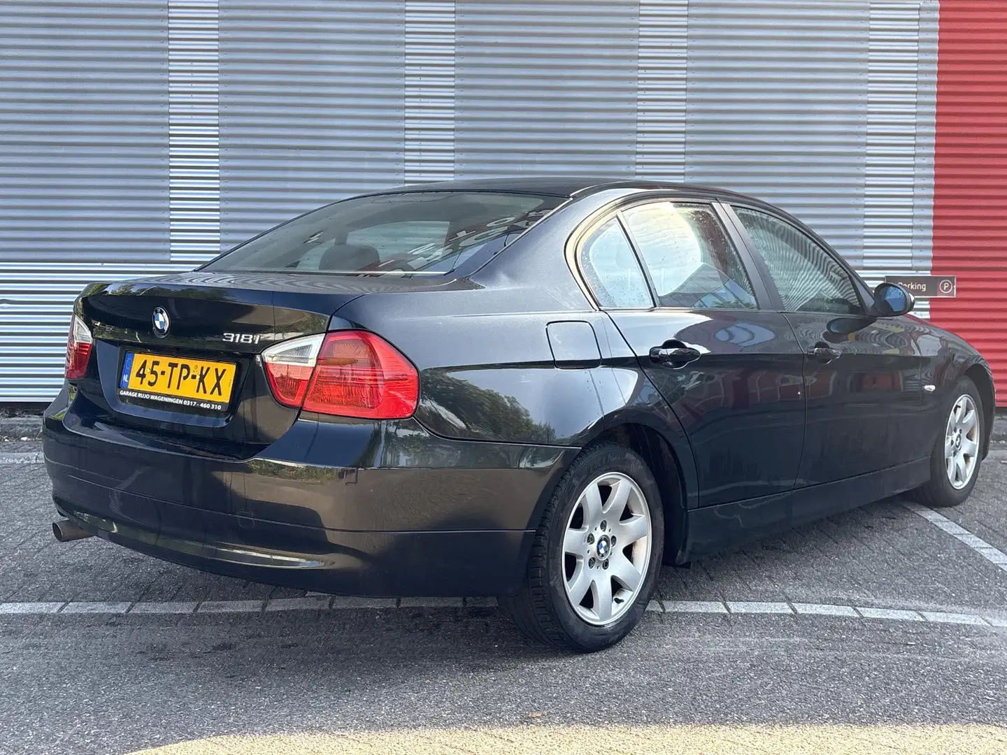 BMW 318 3-serie 318i | Airco | Cruise | Zwart - 2