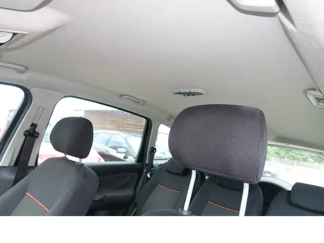 Ford S-Max view 29