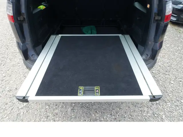 Ford S-Max view 16