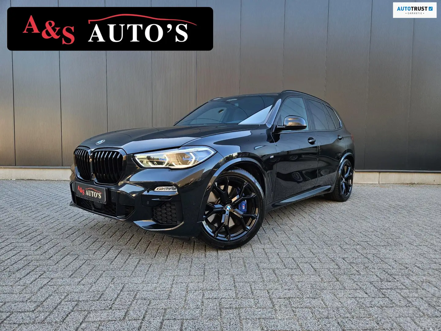 BMW X5 XDrive40i M-Sport 340pk Panodak Luchtvering Acc La Zwart - 1