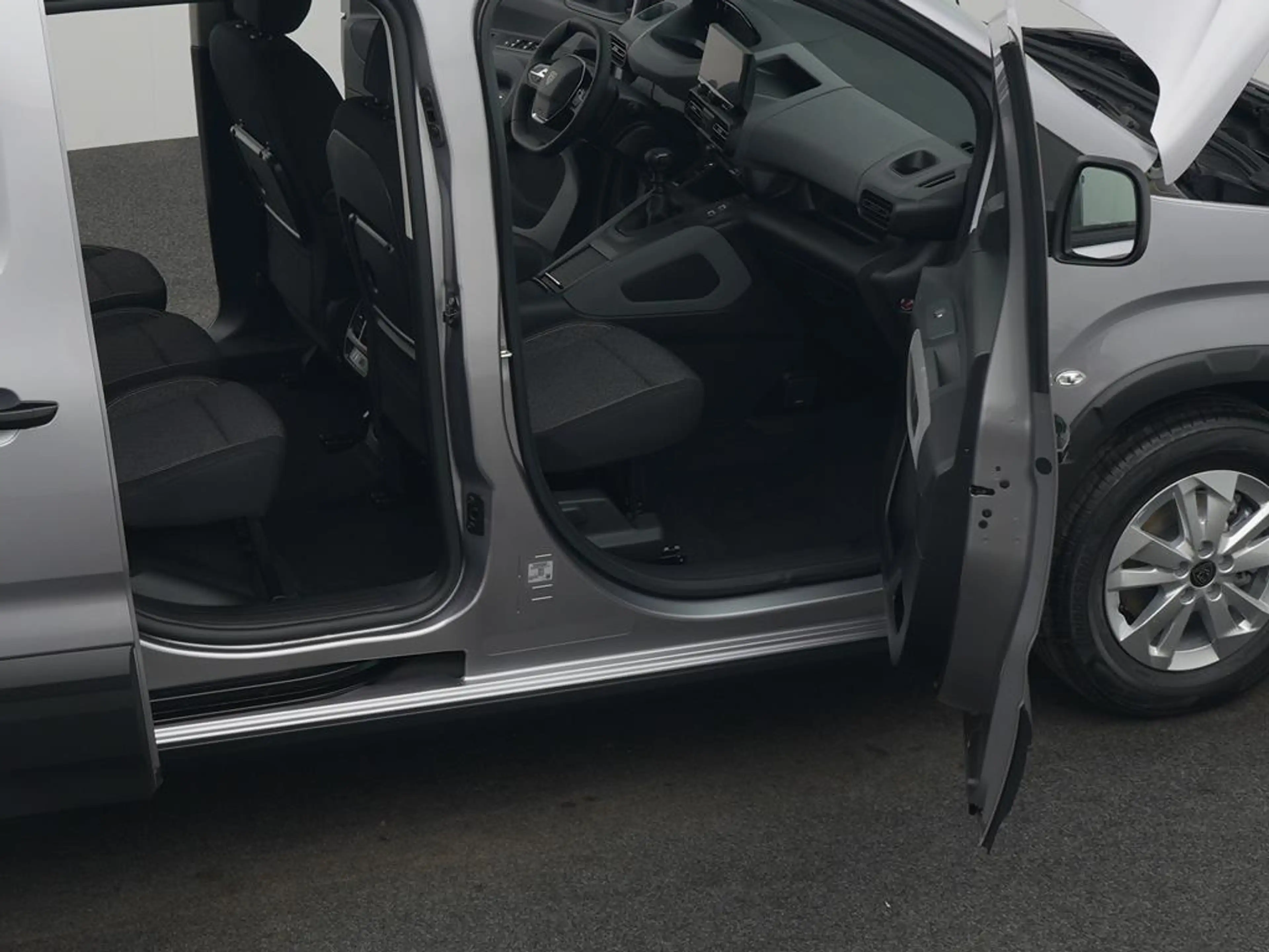 Peugeot Rifter L1 Allure Benziner 110 — photo 11