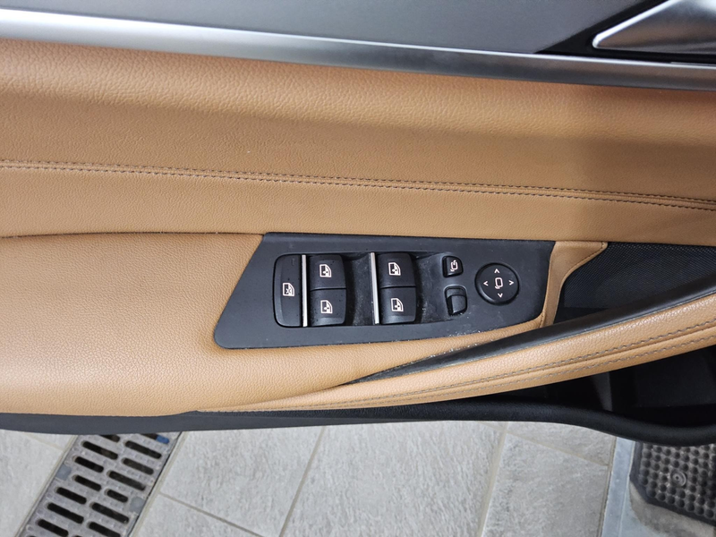 BMW 520 dA Touring Navi LED LC-Pro Leder Kamera — photo 10