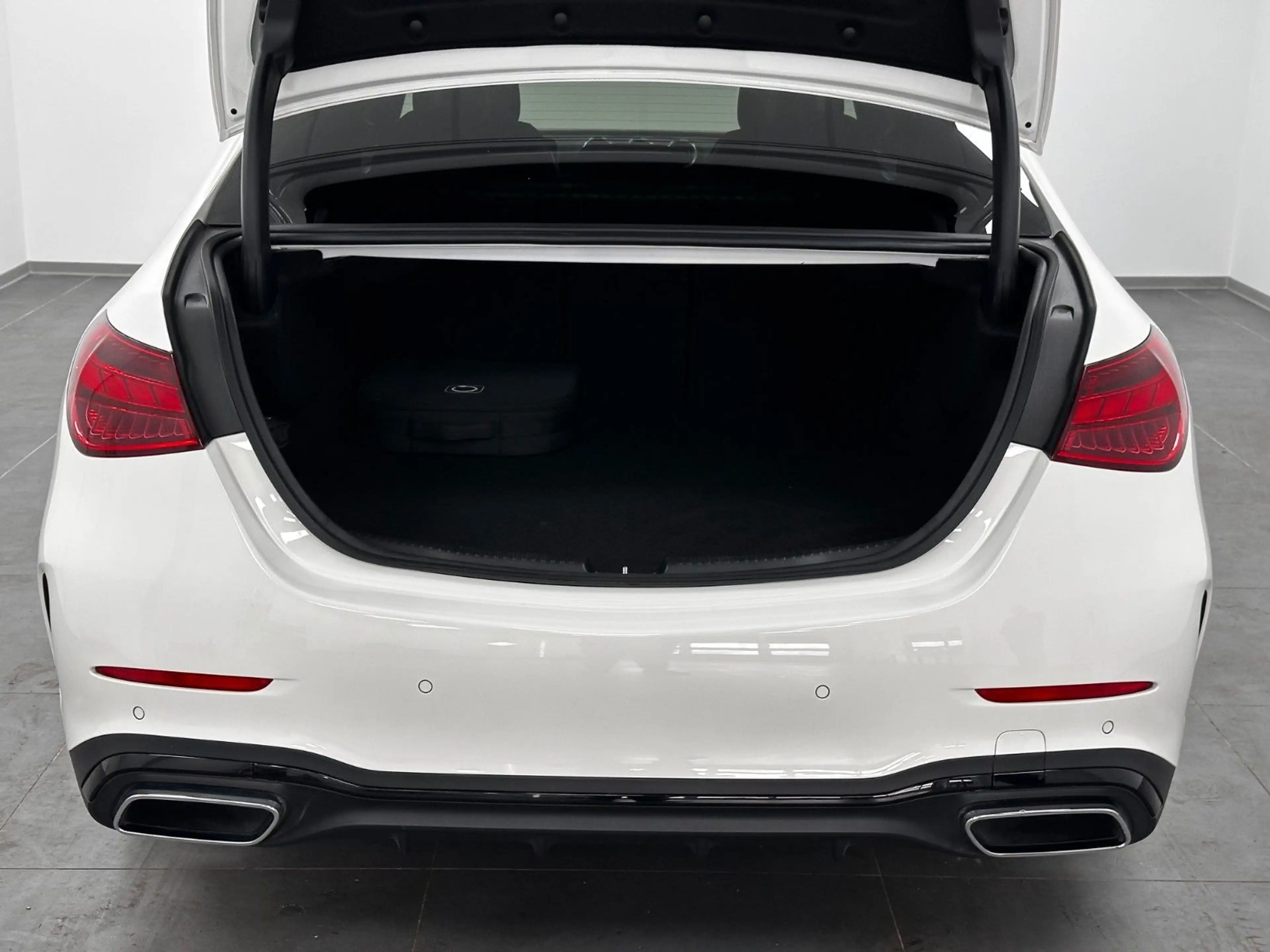 Mercedes-Benz C 400 e 4Matic.AMG PREMIUM.DISTRO.PANO.360°KAM. — photo 6