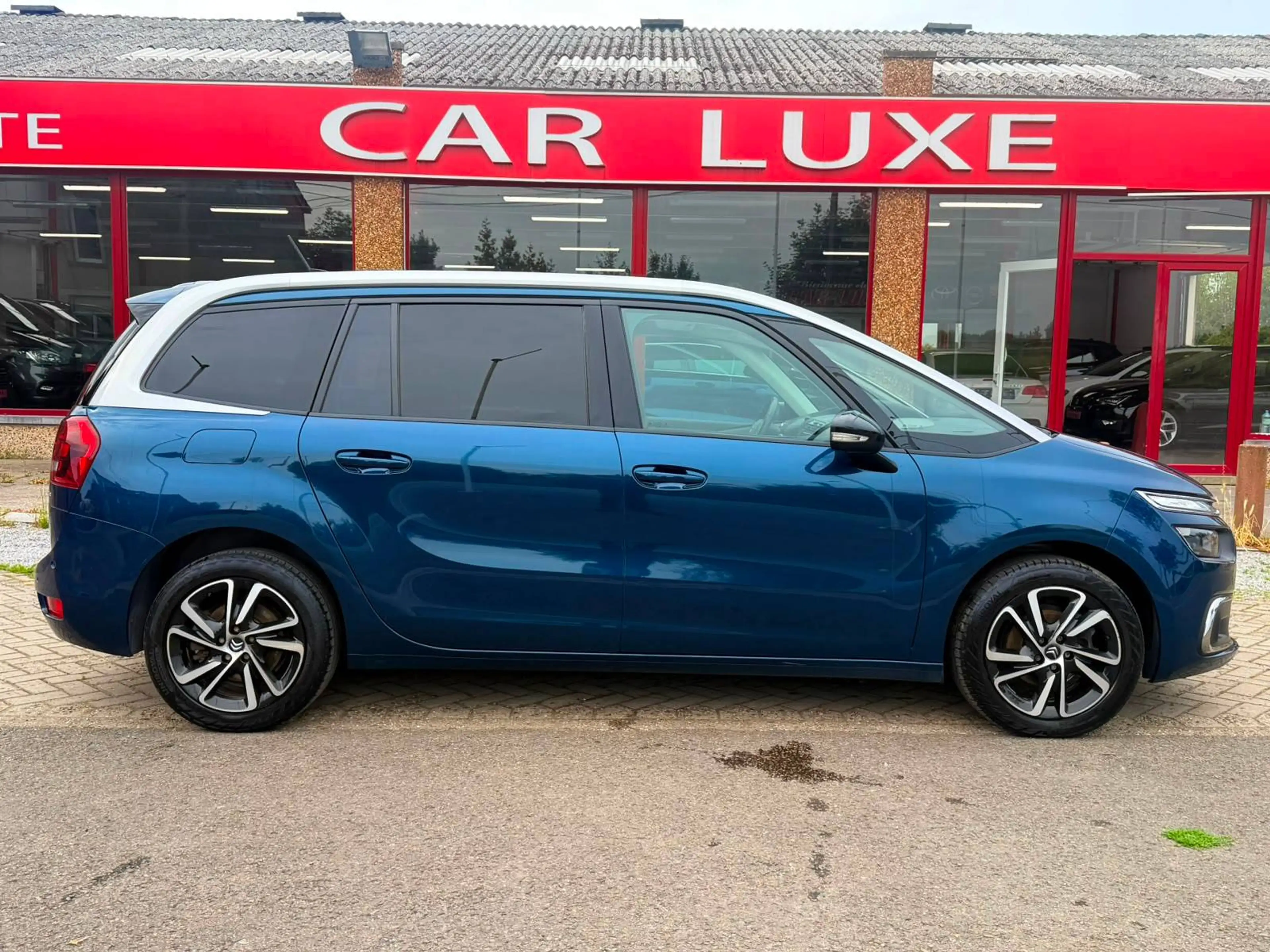 Citroen C4 SpaceTourer 1.5 HDI 131CV SHINE 7 PLACES LED GPS CUIR CLIM — photo 6
