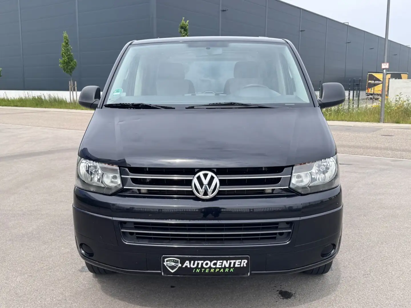 Volkswagen T5 Multivan Startline/2.Hand/AHK/NAVI/Klima Negro - 2