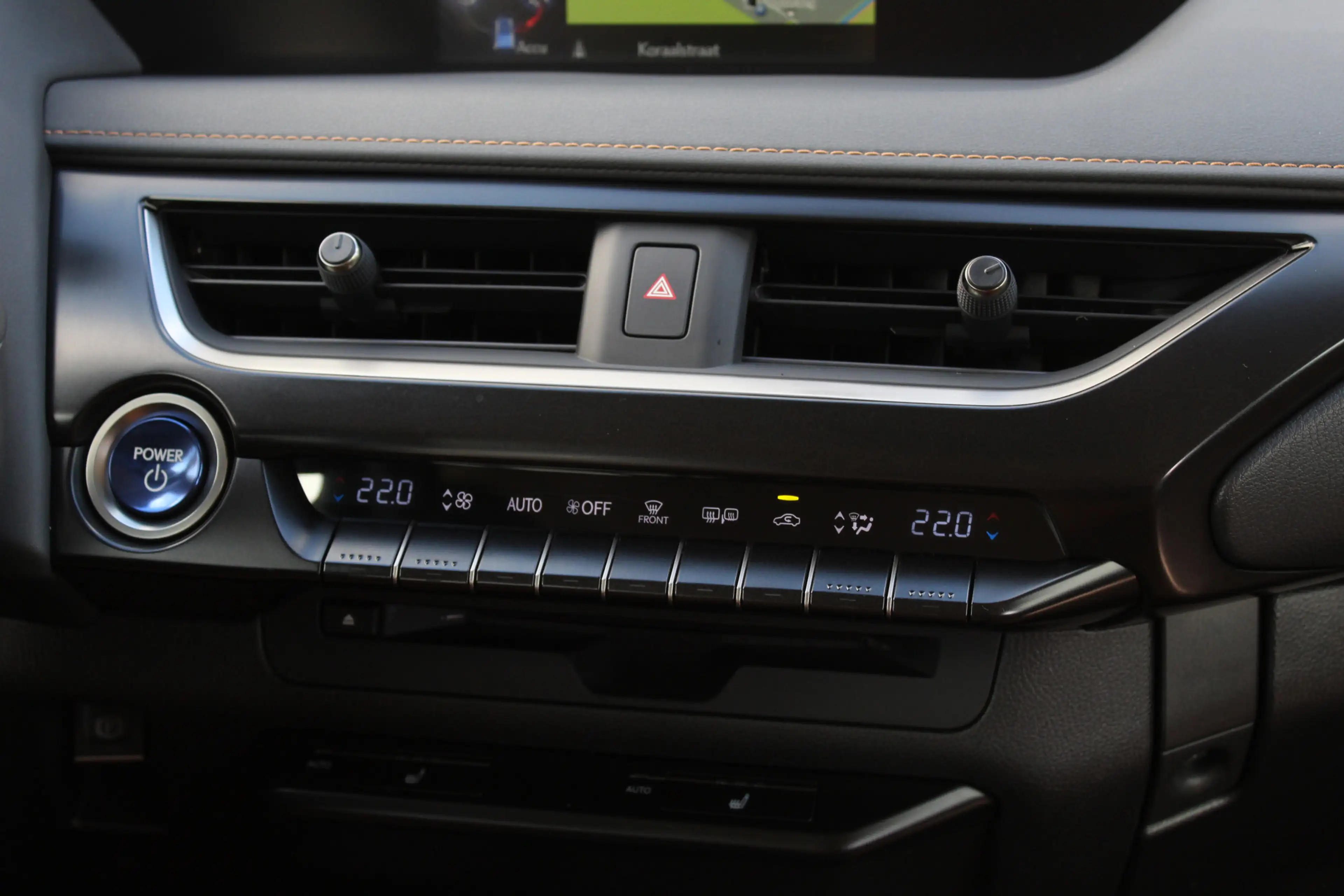 Lexus UX 250h Luxury Line / Carplay / Camera / Leer — photo 13