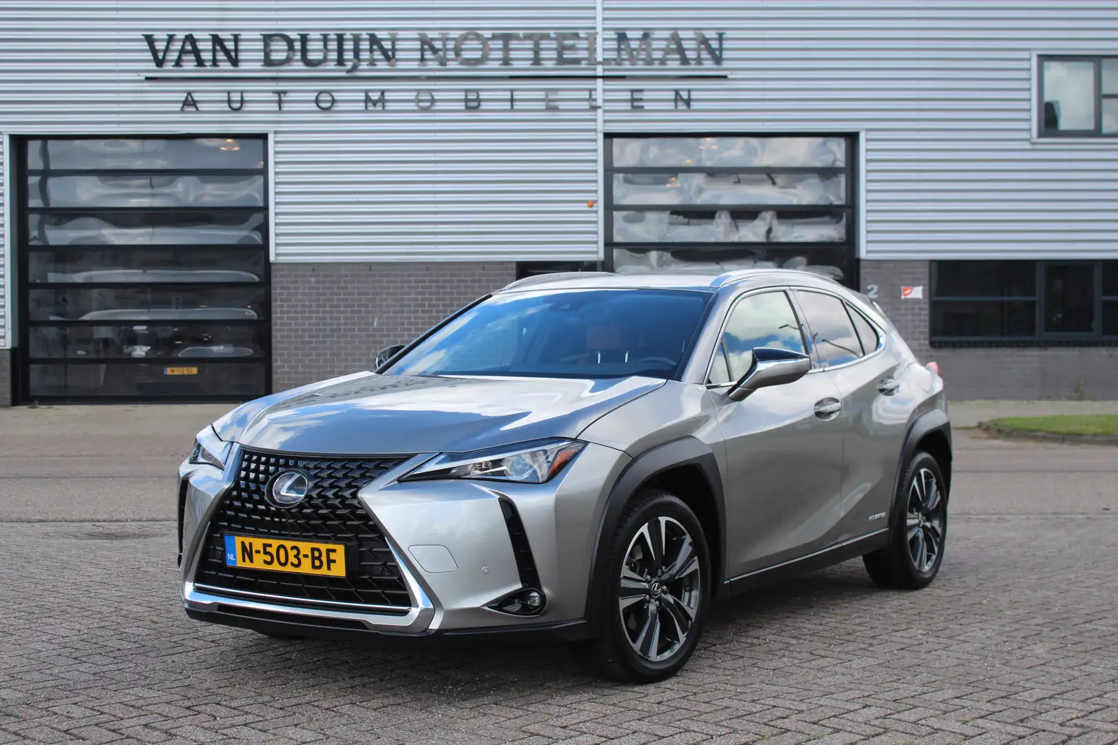 Lexus UX 250h Luxury Line / Carplay / Camera / Leer Gris - 1