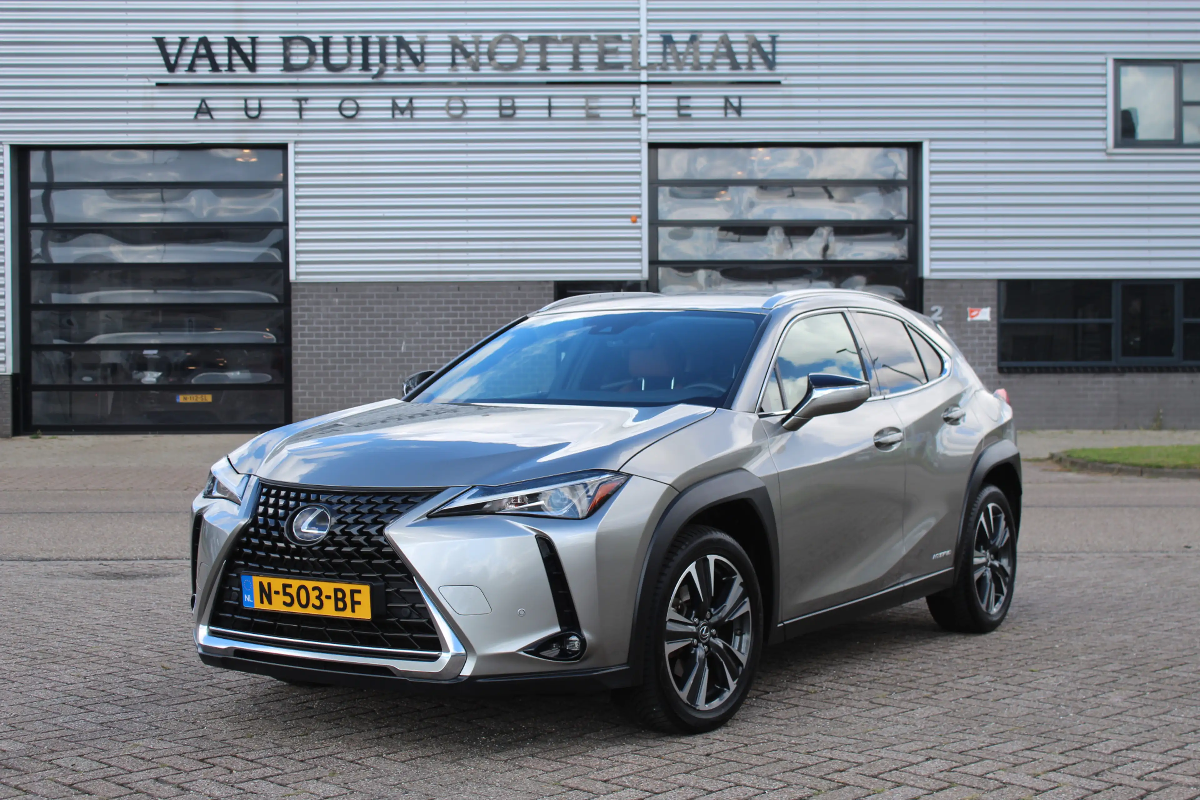 Lexus UX 250h Luxury Line / Carplay / Camera / Leer