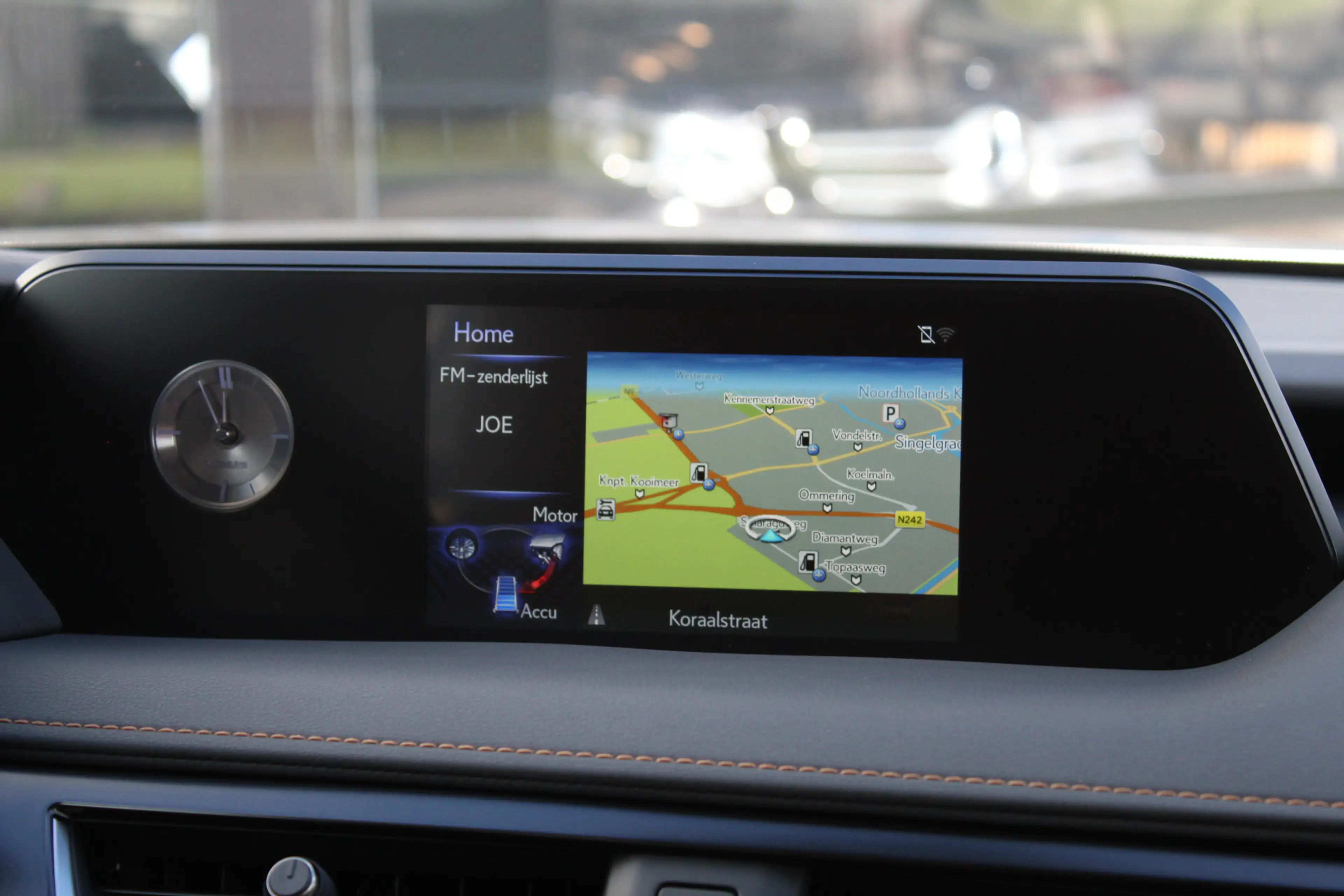 Lexus UX 250h Luxury Line / Carplay / Camera / Leer — photo 14