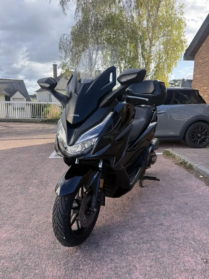 Honda Forza 125