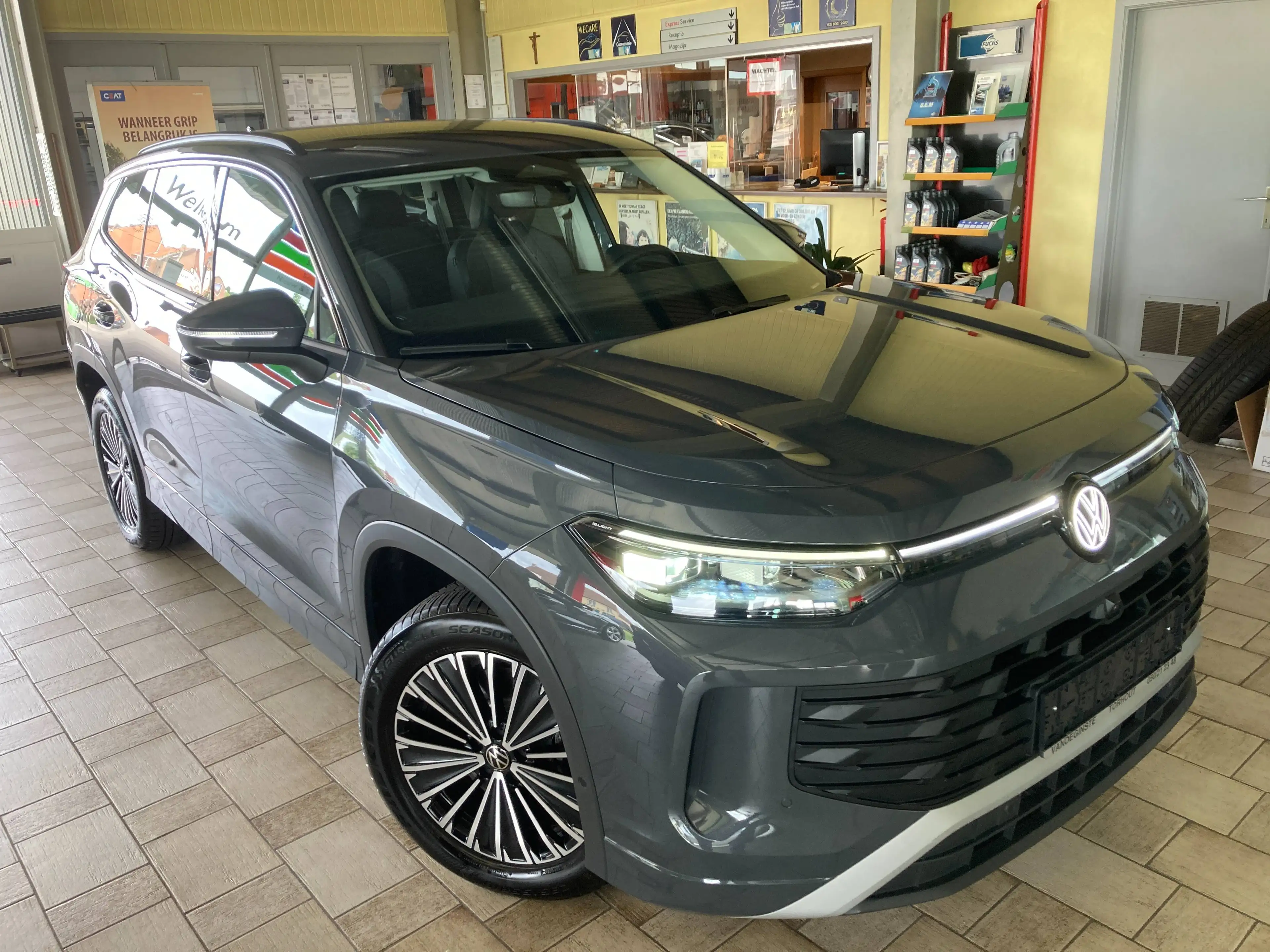Volkswagen Tayron Tayron 150eTSI -AUTOMAAT - 7 zetel -GPS -Airco 3zone -App -MATRIX -Cam 360° -Trekhk — photo 2