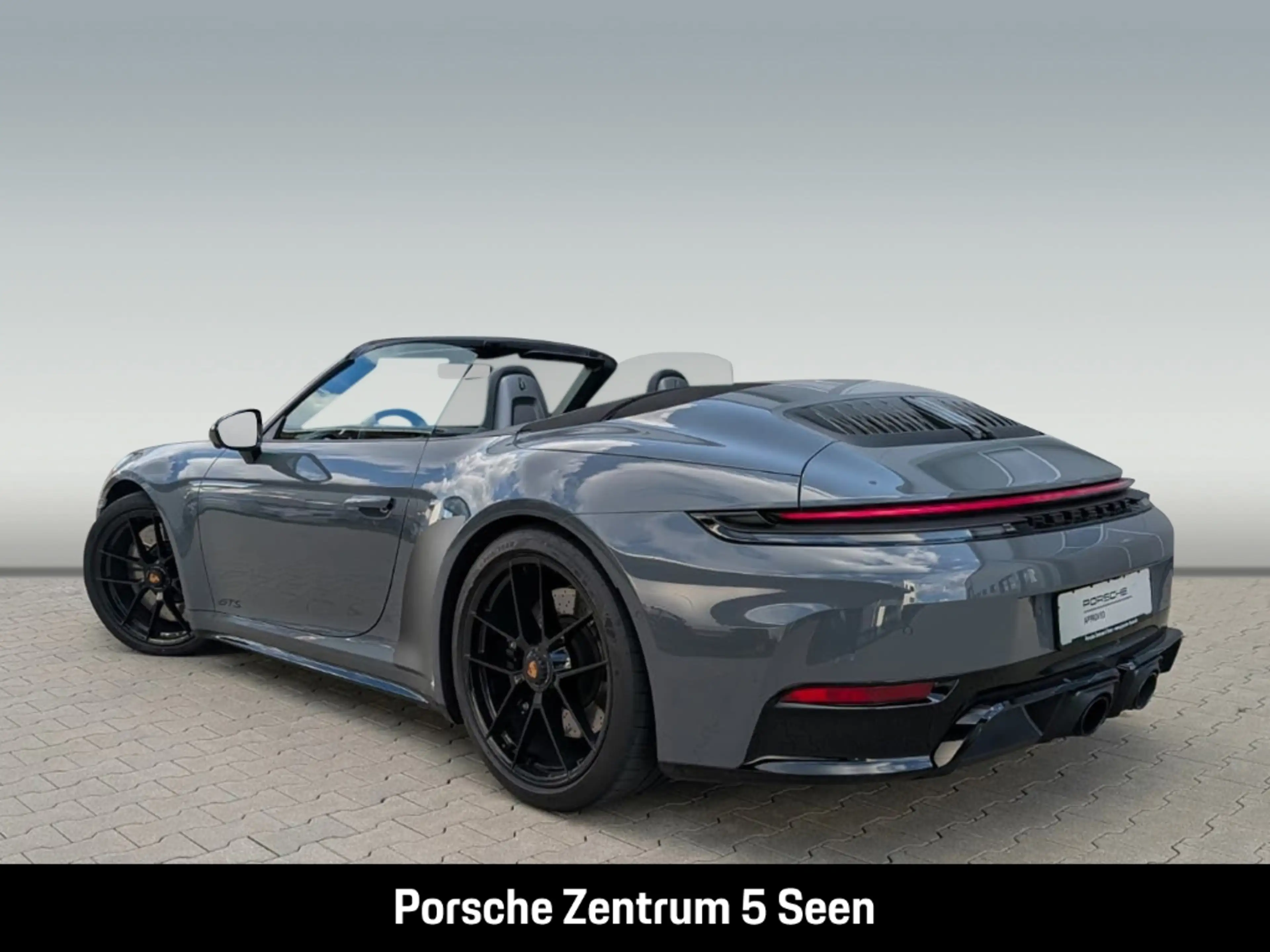 Porsche 992 -2 (911) Carrera GTS Cabriolet — photo 3