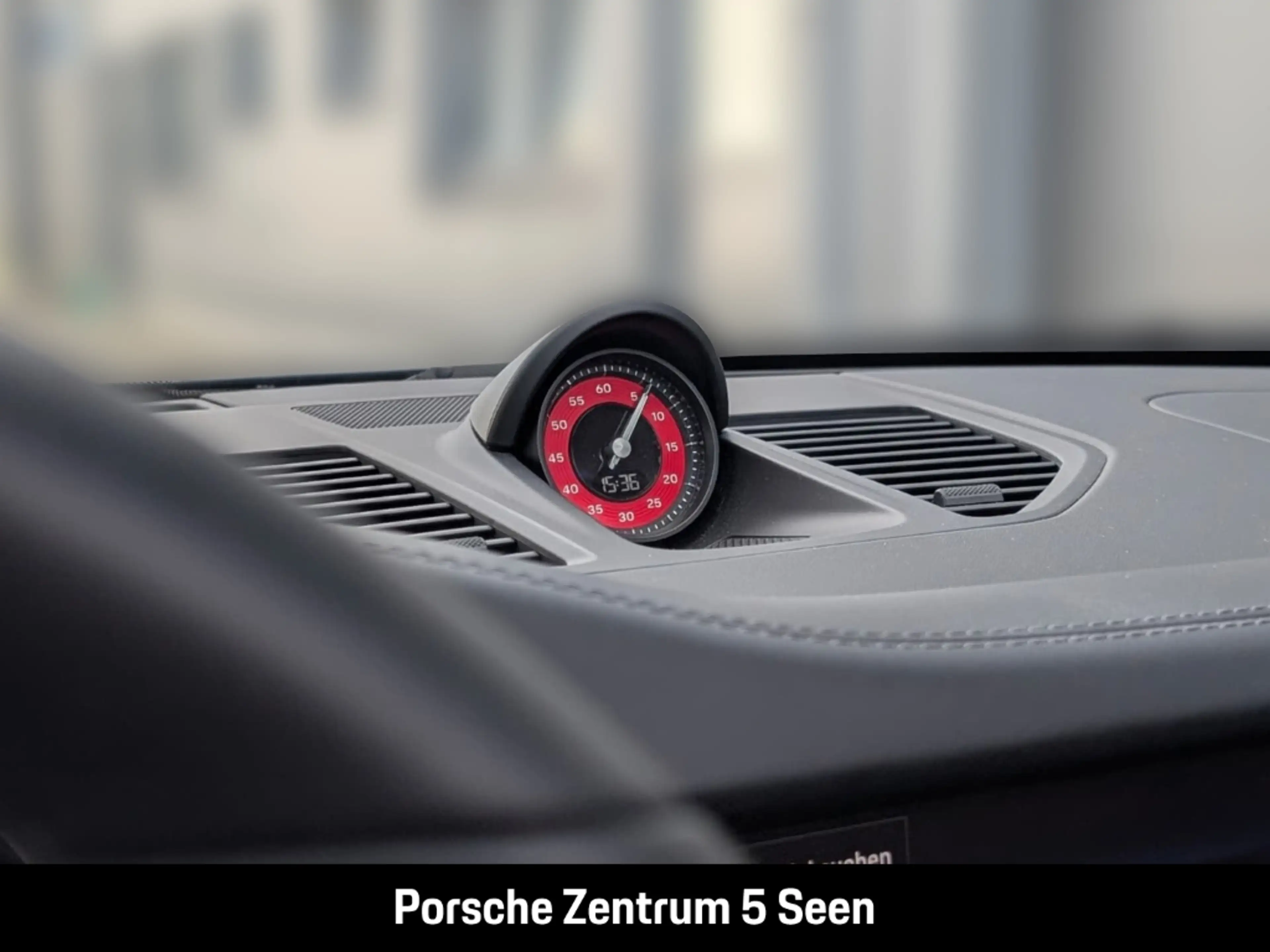 Porsche 992 -2 (911) Carrera GTS Cabriolet — photo 13