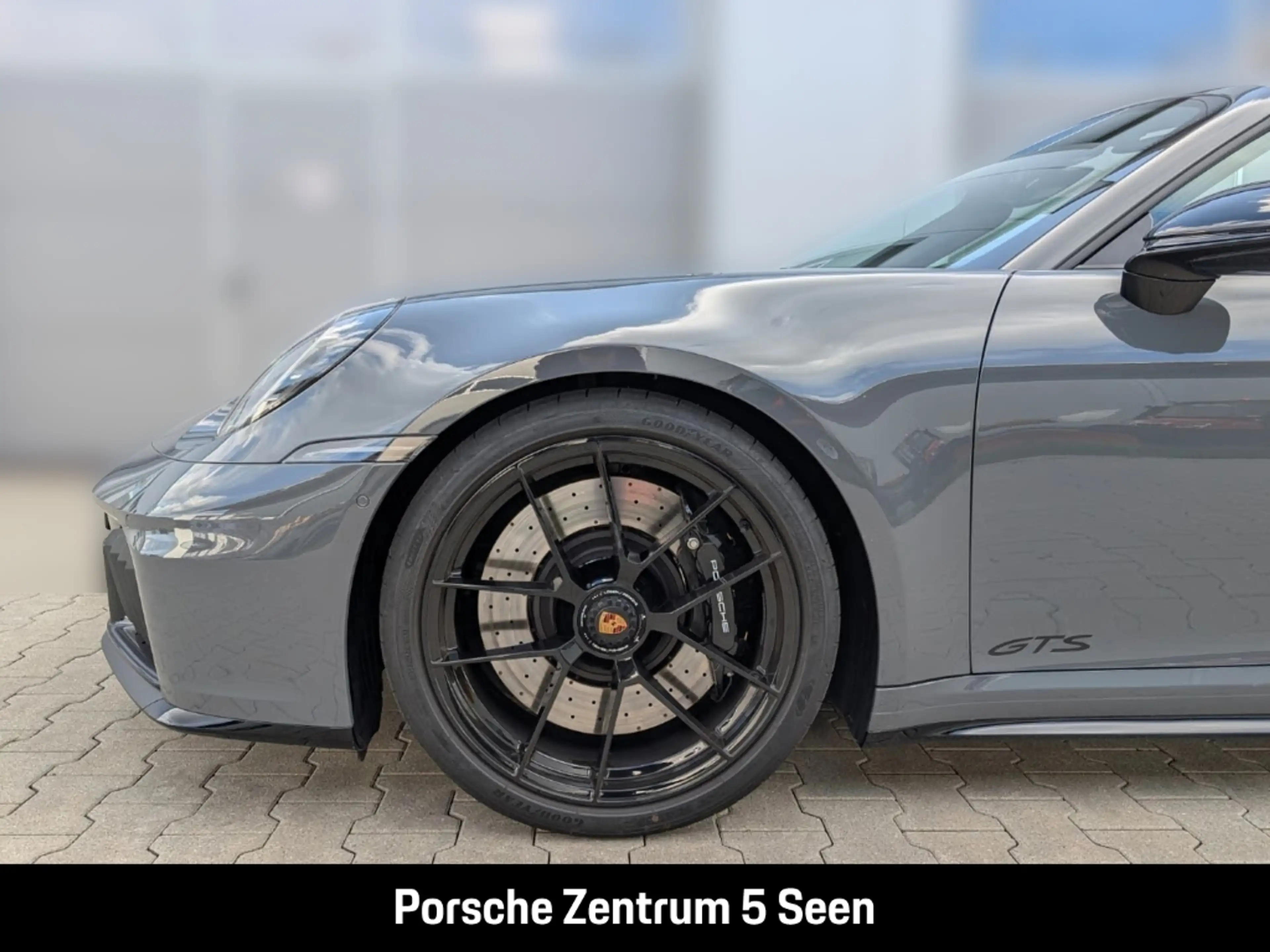 Porsche 992 -2 (911) Carrera GTS Cabriolet — photo 7