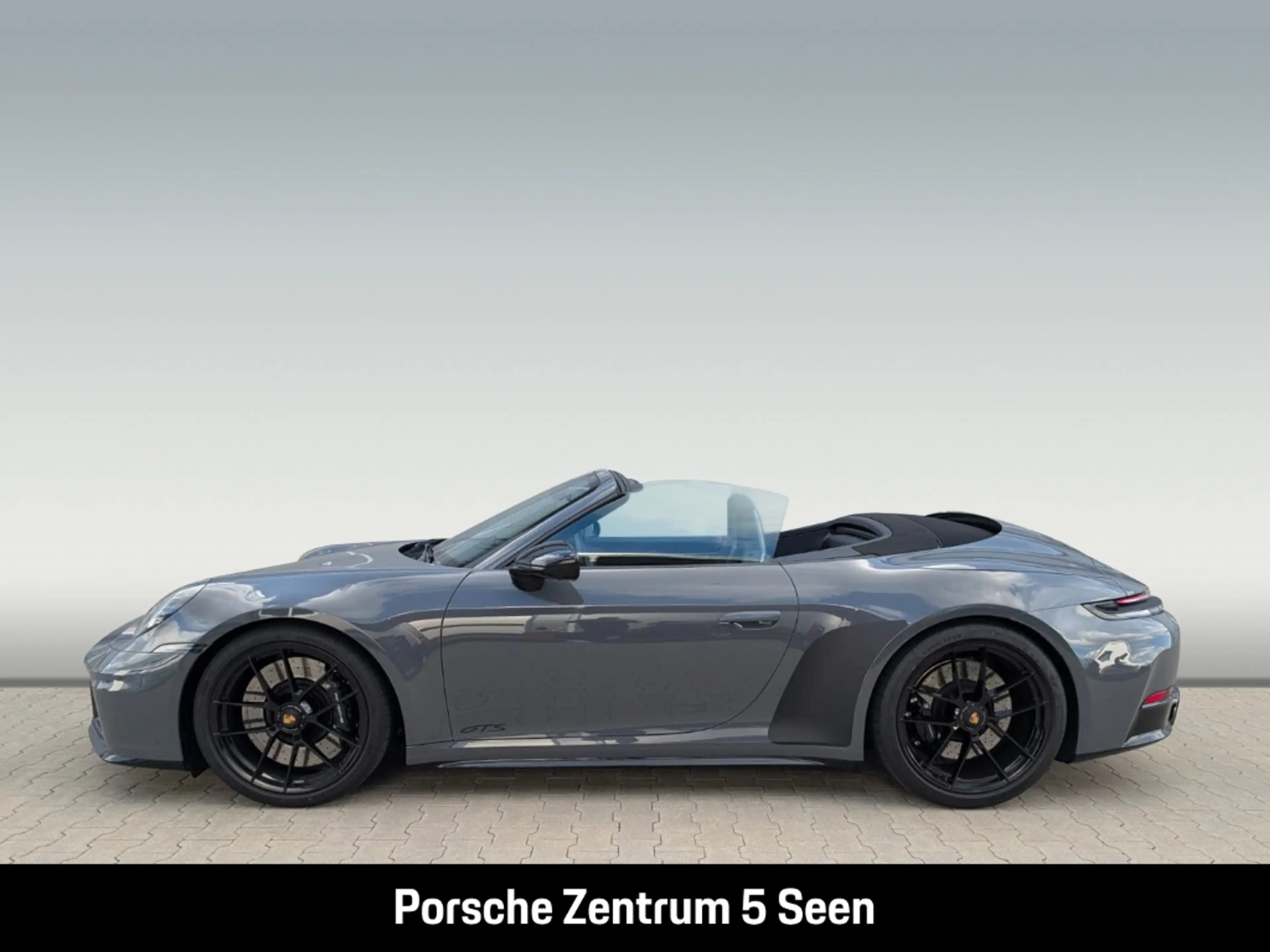 Porsche 992 -2 (911) Carrera GTS Cabriolet — photo 2