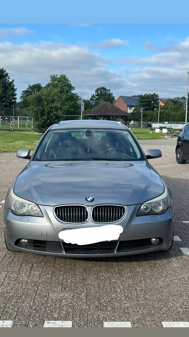 BMW 545 545i Šedá - 2