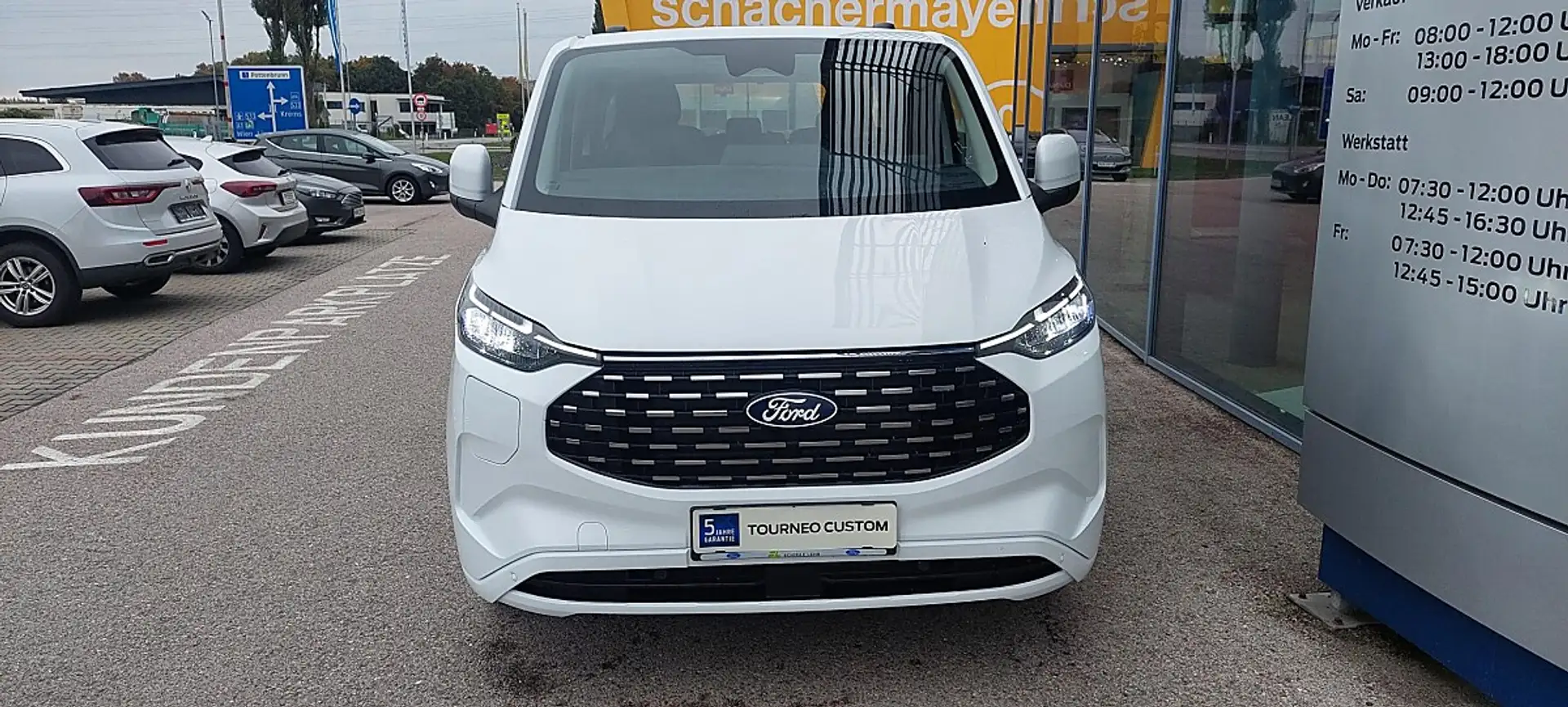 Ford Tourneo Custom Bus Titanium 340L1 2.5L PHEV 233 CVT FWD Weiß - 2