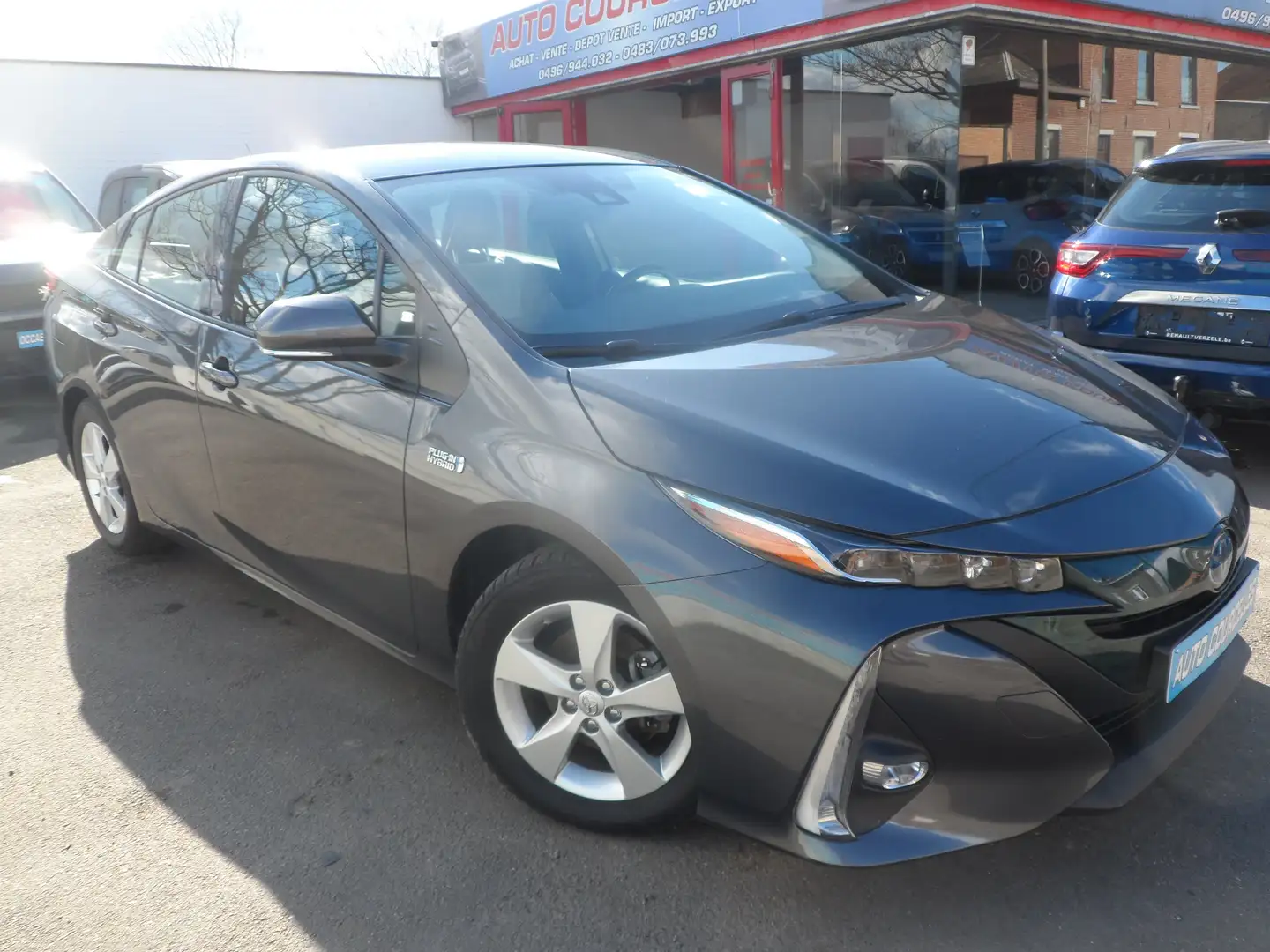 Toyota Prius 1.8i VVT-i PHEV Business 5pl. CVT(EU6.2) siva - 1